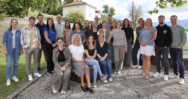 Lehrerfoto_mit_allen_Lehrpersonen_14_09_26
